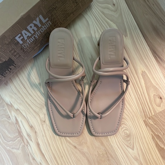 Sandals size 11 - Picture 4 of 4